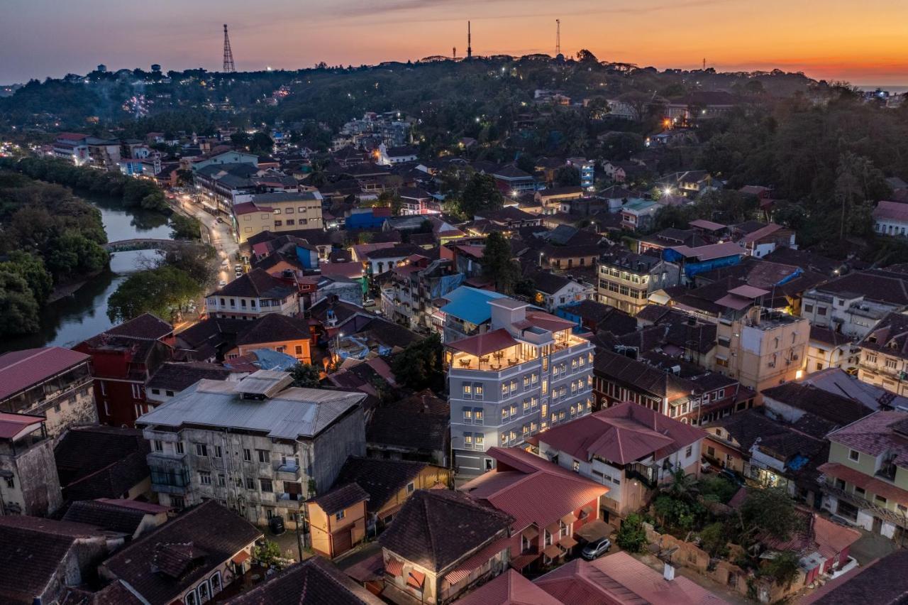 O Pierre - Fontainhas Hotel Panaji Buitenkant foto