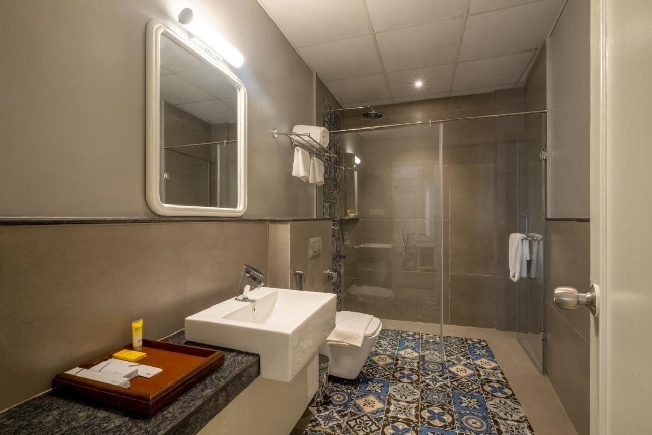 O Pierre - Fontainhas Hotel Panaji Buitenkant foto