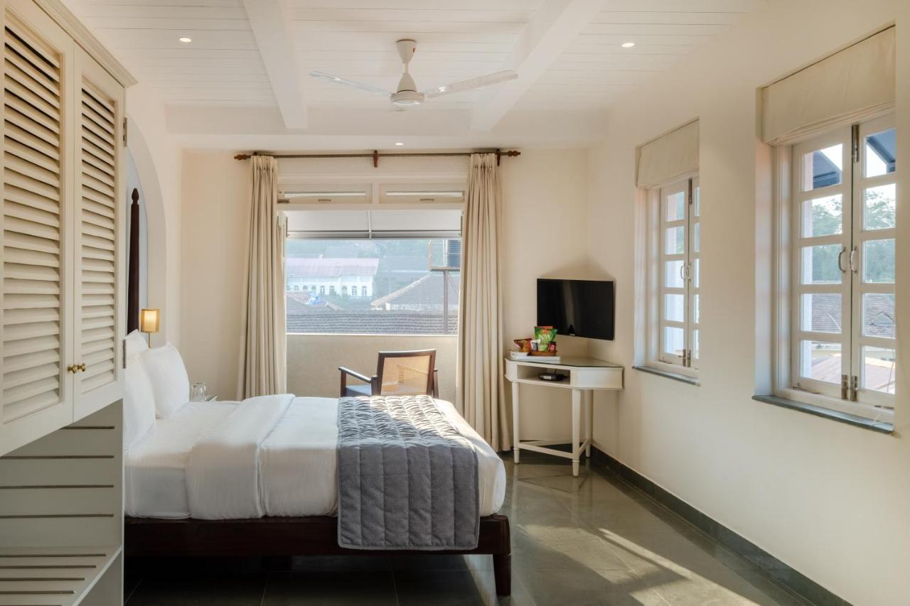 O Pierre - Fontainhas Hotel Panaji Buitenkant foto
